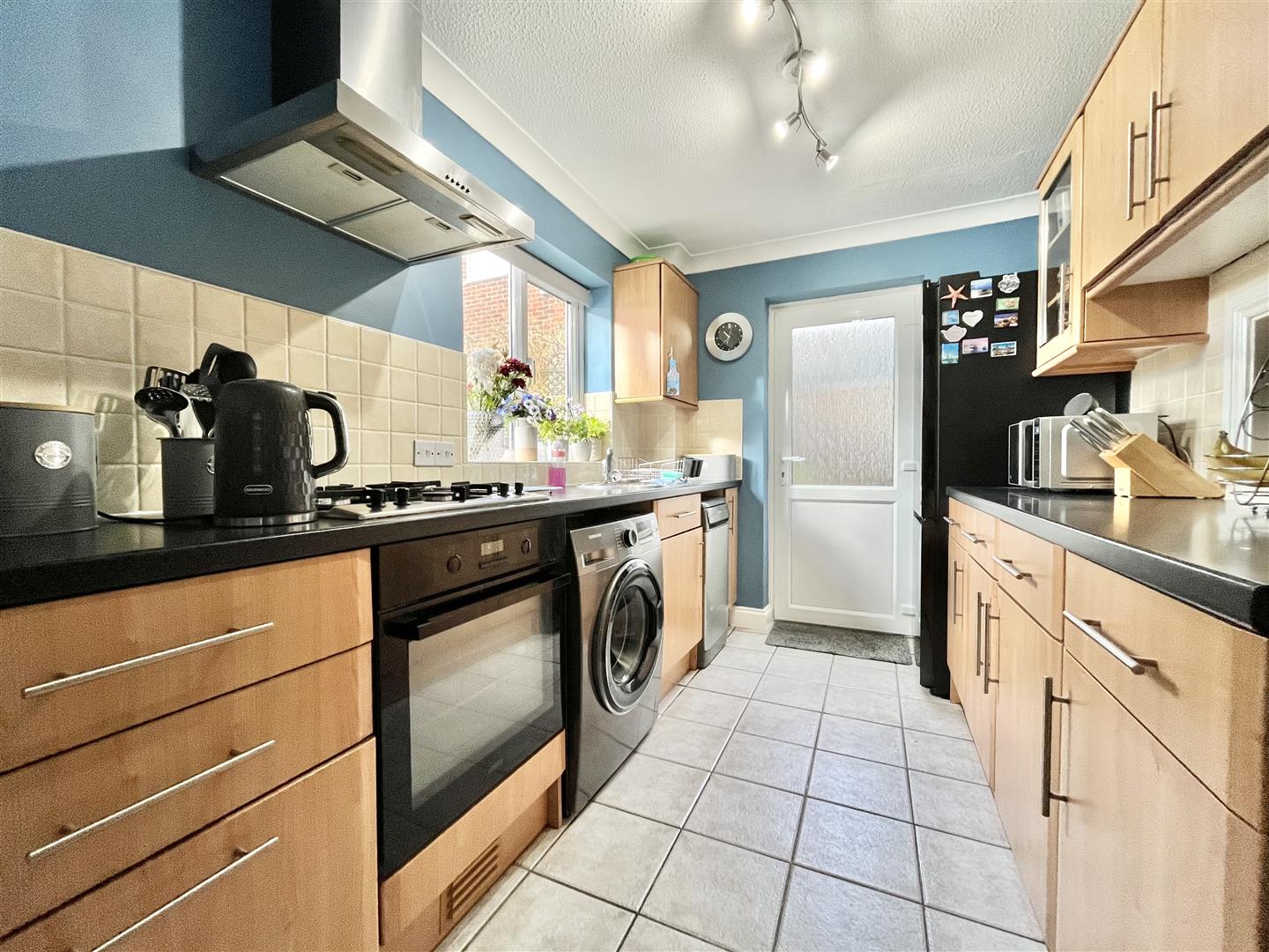 3 bed property in Hillyglen Close, Hastings
